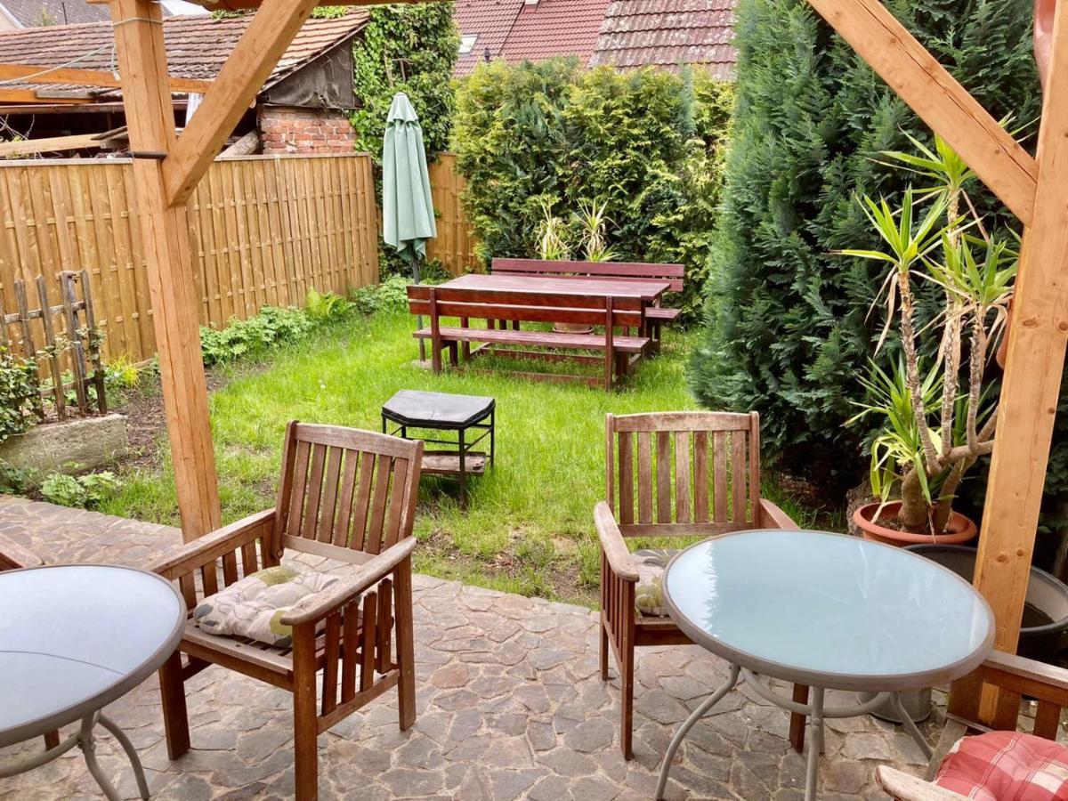 Penzion U Thuje Třeboň Exterior foto